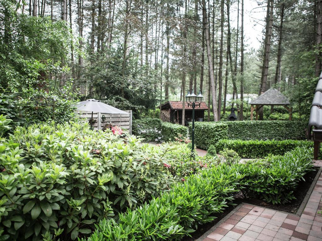 Luxurious Chalet In Oud Turnhout With Large Garden Villa Oud-Turnhout Exterior photo