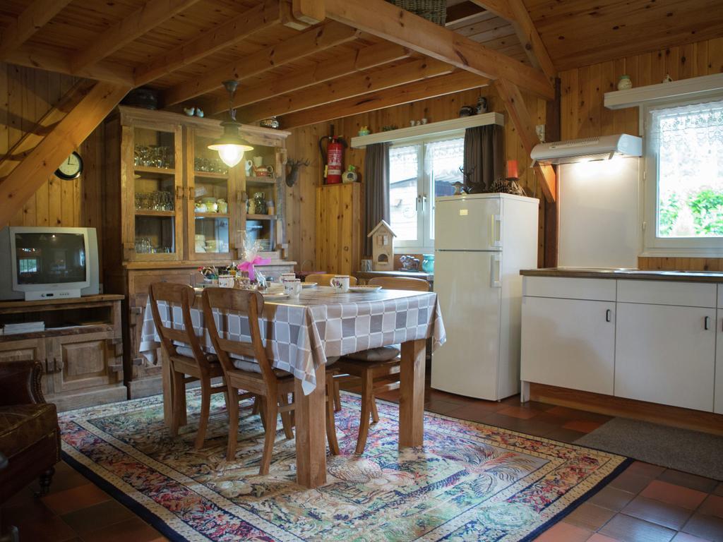 Luxurious Chalet In Oud Turnhout With Large Garden Villa Oud-Turnhout Exterior photo